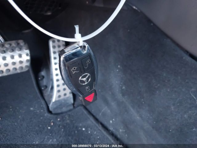 55SWF4JB8JU265587 Mercedes-Benz C 300