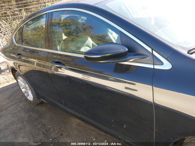 Chrysler 200 Limited Platinum 2017 1C3CCCAB9HN501137 Image 13