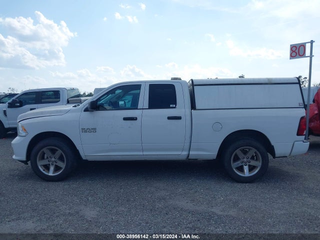 RAM 1500 Express Quad Cab 4x4 6'4 Box 2018 1C6RR7FG4JS268752 Image 14