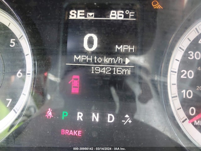 RAM 1500 Express Quad Cab 4x4 6'4 Box 2018 1C6RR7FG4JS268752 Image 15