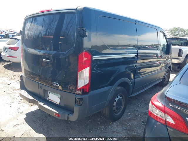 Ford Transit-150 2015 1FTYE1YM4FKB13013 Image 4