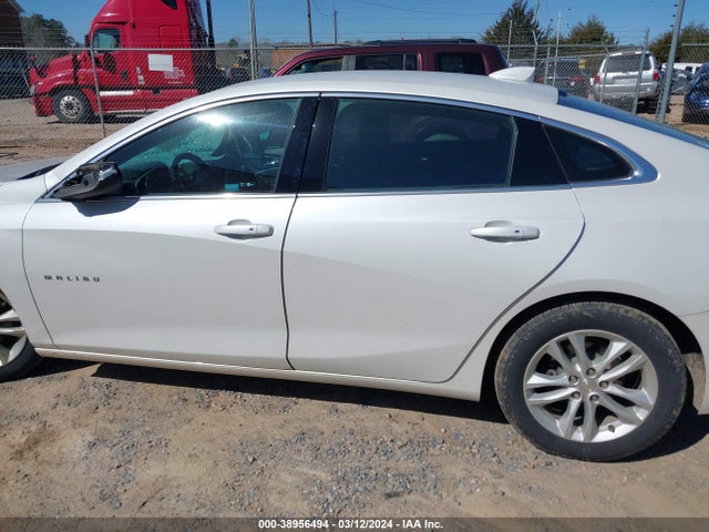 Продажа на аукционе авто 2018 Chevrolet Malibu Lt, vin: 1G1ZD5ST2JF131857, номер лота: 38956494