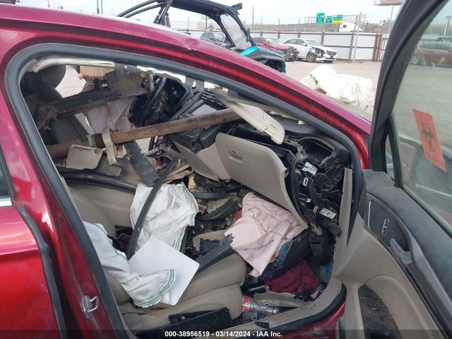 38956519 :رقم المزاد ، 3FA6P0T91HR180932 vin ، 2017 Ford Fusion Se مزاد بيع