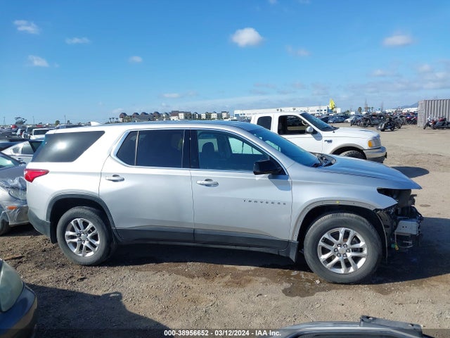 Chevrolet Traverse Ls 2018 1GNERFKW5JJ107712 Image 14