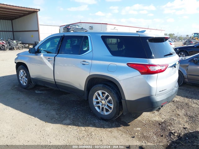 Chevrolet Traverse Ls 2018 1GNERFKW5JJ107712 Image 3