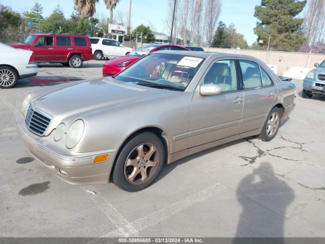 2002 MERCEDES-BENZ E-CLASS WDBJF65J02B404798 Photo 1