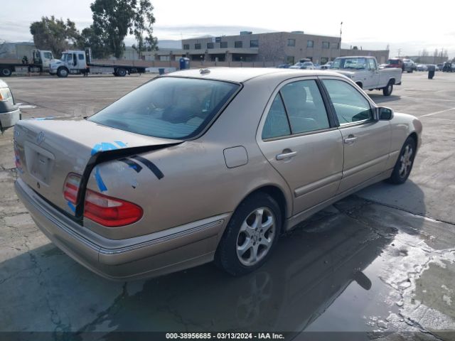 2002 MERCEDES-BENZ E-CLASS WDBJF65J02B404798 Photo 3