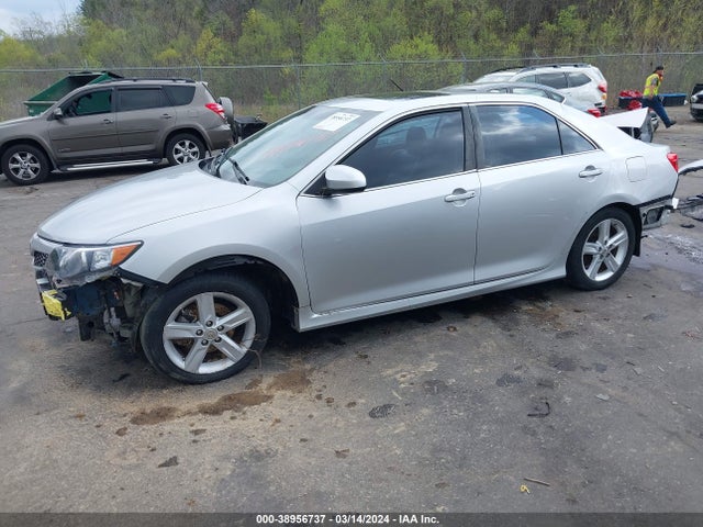 Toyota CAMRY SE 2014 4T1BF1FK3EU794607 Image 2