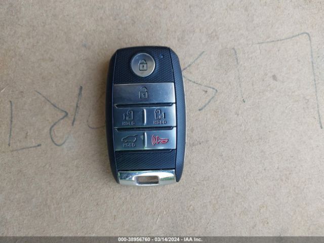 KNDMB5C12H6283216 KIA SEDONA LX