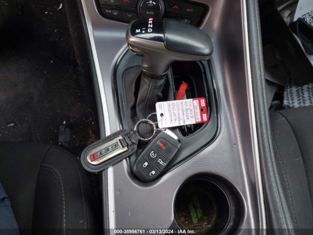 2C3CDZJG0KH670281 Dodge Challenger Gt