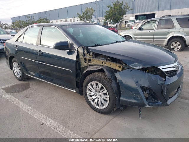 Toyota CAMRY LE 2014 4T4BF1FKXER417584 Image 1