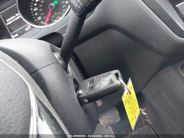 3VV0B7AX2JM132031 Volkswagen Tiguan 2.0t S