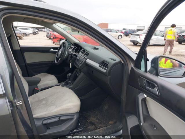 3VV0B7AX2JM132031 Volkswagen Tiguan 2.0t S