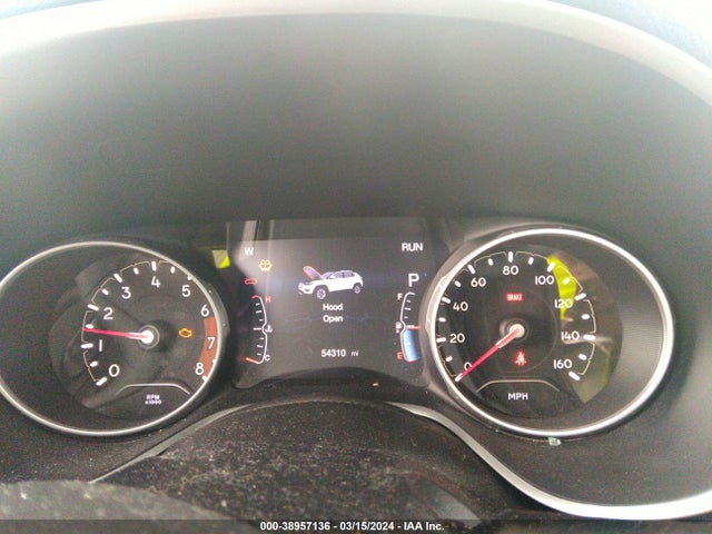 3C4NJCBB9JT125005 Jeep Compass Latitude Fwd