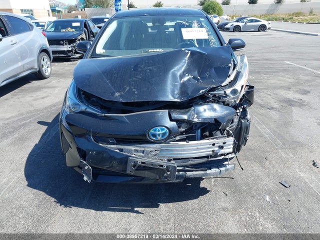 Toyota Prius Two 2017 JTDKBRFU9H3579503 Image 6