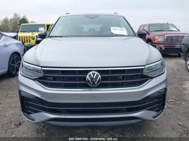 3VVCB7AX9NM078083 Volkswagen Tiguan Se R-line Black