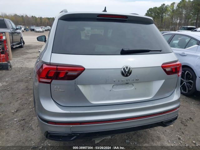 3VVCB7AX9NM078083 Volkswagen Tiguan Se R-line Black
