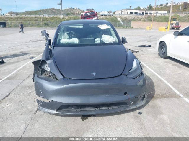 7SAYGDEF8NF404856 Tesla Model Y Performance Dual Motor All-wheel Drive