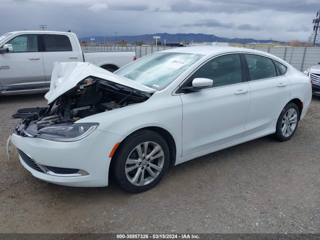 Chrysler 200 Limited 2016 1C3CCCAB1GN146656 Image 2