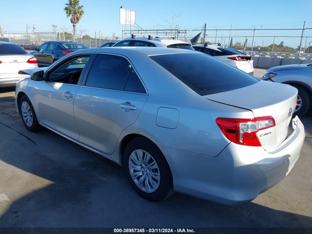 Toyota CAMRY LE 2014 4T4BF1FK4ER380225 Image 3