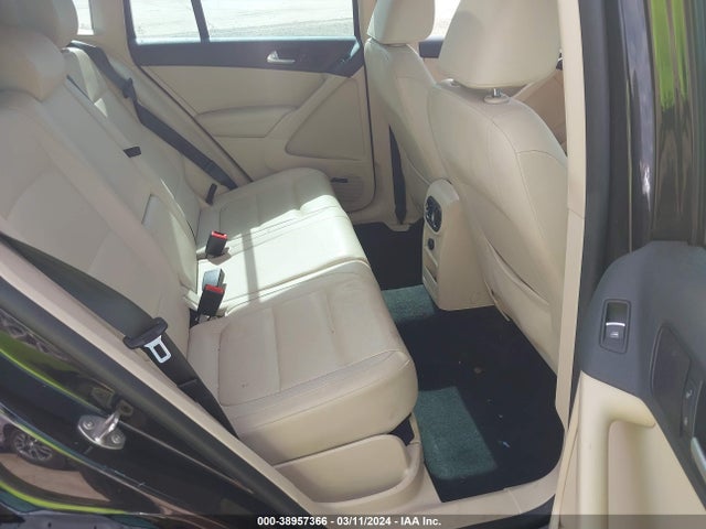 WVGBV3AX9EW557576 Volkswagen Tiguan