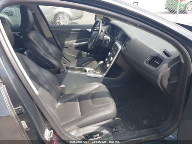 YV140MFK9F1363735 Volvo S60 T5 Premier