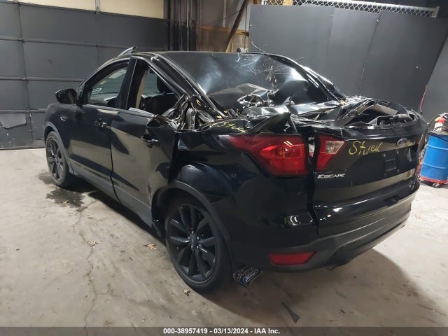 Ford ESCAPE SE 2019 1FMCU9GD1KUB91420 Image 3