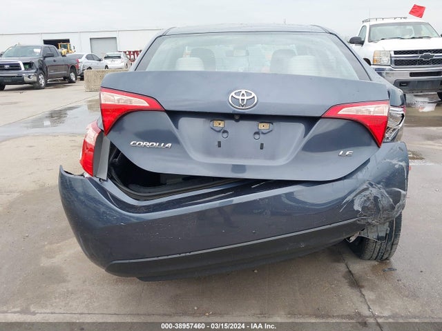 Toyota COROLLA LE 2018 5YFBURHE3JP738349 Image 16