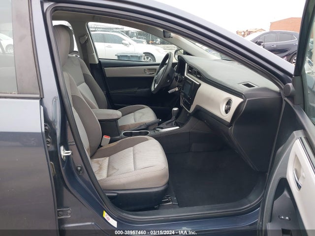 Toyota COROLLA LE 2018 5YFBURHE3JP738349 Image 5