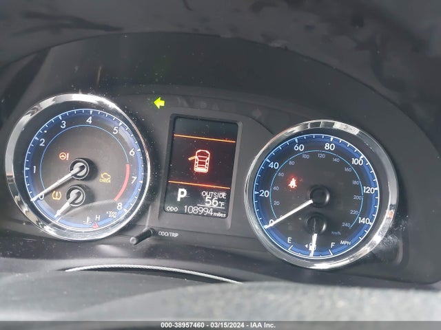 Toyota COROLLA LE 2018 5YFBURHE3JP738349 Image 7