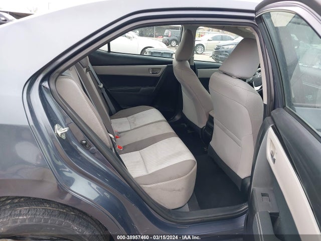 Toyota COROLLA LE 2018 5YFBURHE3JP738349 Image 8