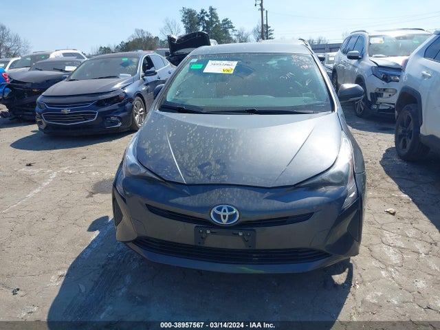 Toyota Prius Two 2016 JTDKBRFU8G3011905 Image 11