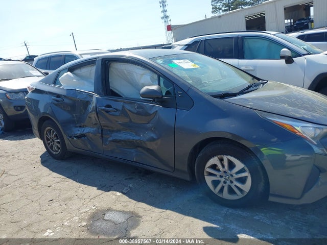 Toyota Prius Two 2016 JTDKBRFU8G3011905 Image 12