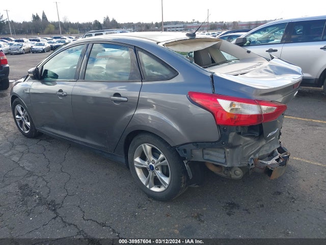 Ford FOCUS SE 2014 1FADP3F22EL200459 Image 3