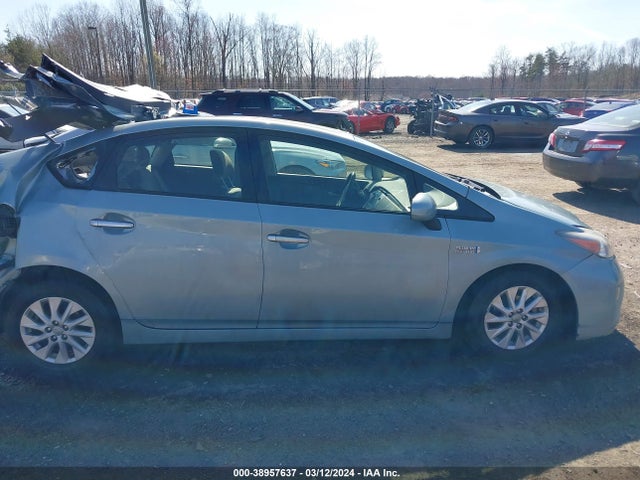 Toyota PRIUS PLUG-IN 2014 JTDKN3DP7E3050046 Image 14