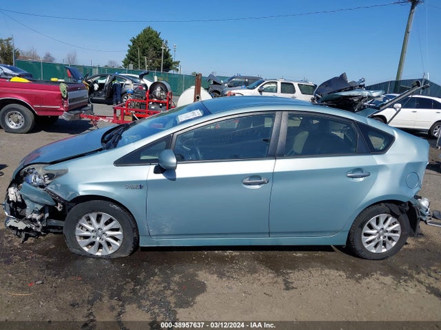 Toyota PRIUS PLUG-IN 2014 JTDKN3DP7E3050046 Image 15