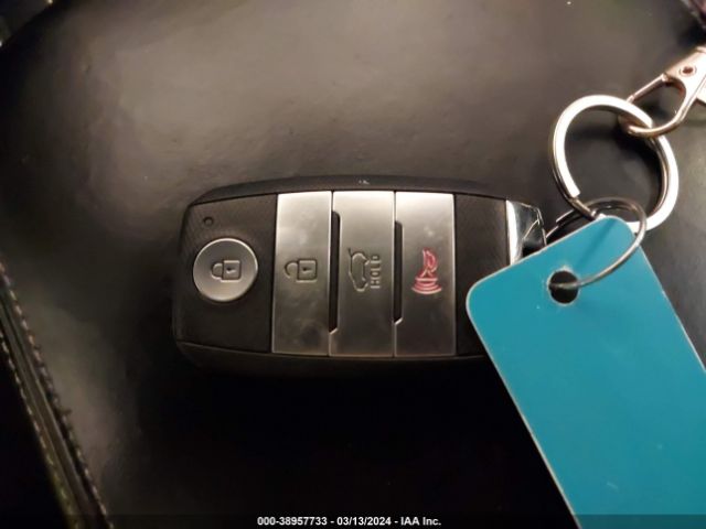 5XYPKDA5XHG295608 KIA Sorento 3.3l Sxl