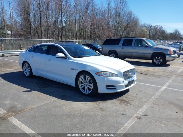 2013 JAGUAR XJ SAJWJ2GD0D8V45877 Photo 0