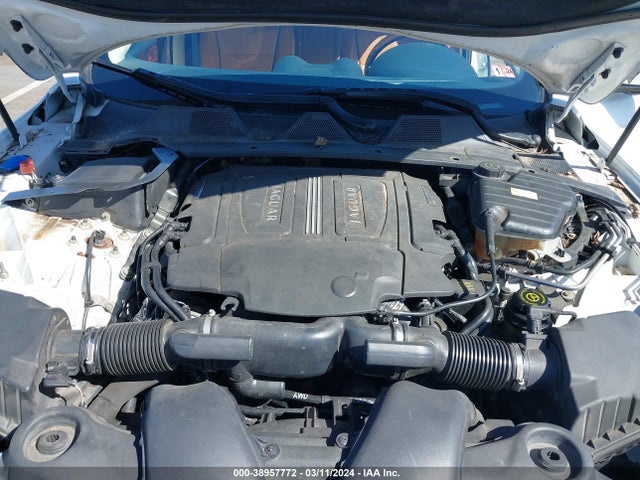 2013 JAGUAR XJ SAJWJ2GD0D8V45877 Photo 9