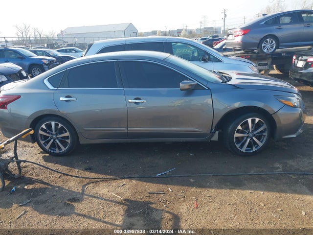 Nissan Altima 2.5 Sr 2017 1N4AL3AP4HN352883 Image 13