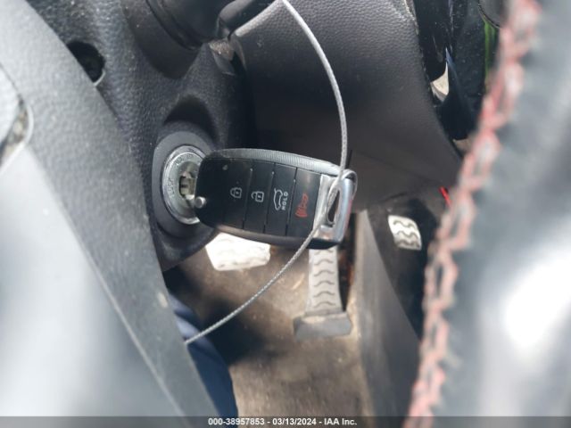 KNDJP3A56F7782204 KIA SOUL +