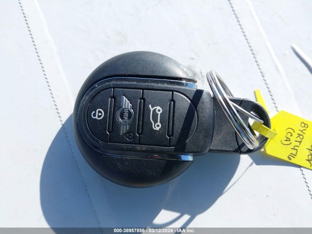 2018 MINI CONVERTIBLE WMWWG9C58J3E38833 Photo 10