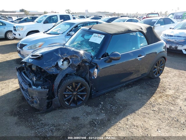 2018 MINI CONVERTIBLE WMWWG9C58J3E38833 Photo 1