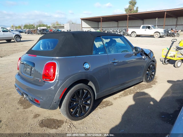2018 MINI CONVERTIBLE WMWWG9C58J3E38833 Photo 3