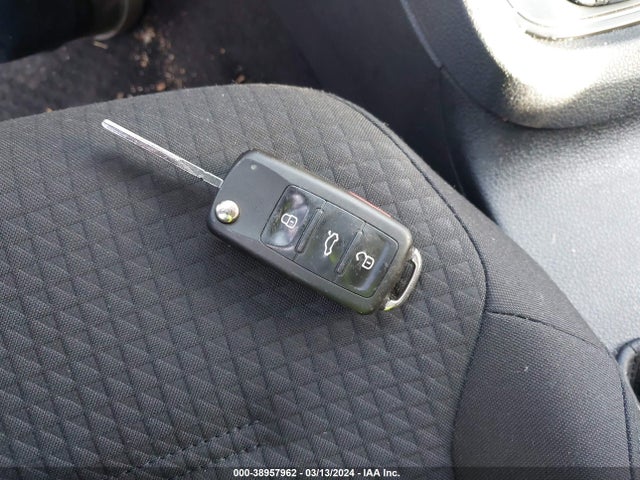 3VW267AJ8GM308433 Volkswagen Jetta 1.4t S
