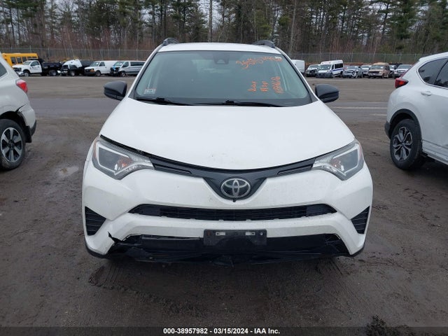Toyota RAV4 LE 2017 JTMBFREV5HJ131625 Image 13
