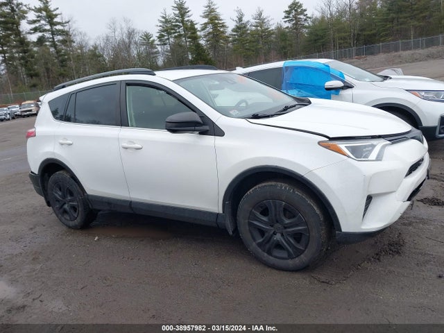 Toyota RAV4 LE 2017 JTMBFREV5HJ131625 Image 14