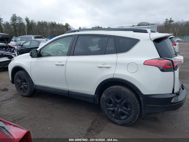 Toyota RAV4 LE 2017 JTMBFREV5HJ131625 Image 15