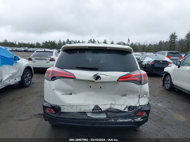 Toyota RAV4 LE 2017 JTMBFREV5HJ131625 Image 17