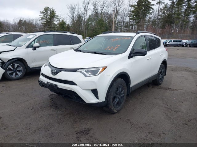 Toyota RAV4 LE 2017 JTMBFREV5HJ131625 Image 2